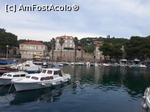 [P40] Portul din Lopud.  » foto by Aurici
 - 
<span class="allrVoted glyphicon glyphicon-heart hidden" id="av1015072"></span>
<a class="m-l-10 hidden" id="sv1015072" onclick="voting_Foto_DelVot(,1015072,23764)" role="button">șterge vot <span class="glyphicon glyphicon-remove"></span></a>
<a id="v91015072" class=" c-red"  onclick="voting_Foto_SetVot(1015072)" role="button"><span class="glyphicon glyphicon-heart-empty"></span> <b>LIKE</b> = Votează poza</a> <img class="hidden"  id="f1015072W9" src="/imagini/loader.gif" border="0" /><span class="AjErrMes hidden" id="e1015072ErM"></span>