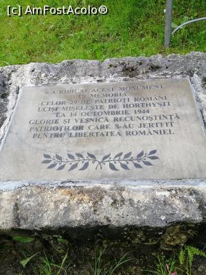 [P06] Piatra funerară » foto by nelu73
 - 
<span class="allrVoted glyphicon glyphicon-heart hidden" id="av1174351"></span>
<a class="m-l-10 hidden" id="sv1174351" onclick="voting_Foto_DelVot(,1174351,23766)" role="button">șterge vot <span class="glyphicon glyphicon-remove"></span></a>
<a id="v91174351" class=" c-red"  onclick="voting_Foto_SetVot(1174351)" role="button"><span class="glyphicon glyphicon-heart-empty"></span> <b>LIKE</b> = Votează poza</a> <img class="hidden"  id="f1174351W9" src="/imagini/loader.gif" border="0" /><span class="AjErrMes hidden" id="e1174351ErM"></span>