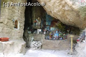 [P13] Madara, Rezervația istorico-arheologică națională, Biserica Rupestră, Sf. Pantelimon, Altarul » foto by mprofeanu
 - 
<span class="allrVoted glyphicon glyphicon-heart hidden" id="av1247855"></span>
<a class="m-l-10 hidden" id="sv1247855" onclick="voting_Foto_DelVot(,1247855,23784)" role="button">șterge vot <span class="glyphicon glyphicon-remove"></span></a>
<a id="v91247855" class=" c-red"  onclick="voting_Foto_SetVot(1247855)" role="button"><span class="glyphicon glyphicon-heart-empty"></span> <b>LIKE</b> = Votează poza</a> <img class="hidden"  id="f1247855W9" src="/imagini/loader.gif" border="0" /><span class="AjErrMes hidden" id="e1247855ErM"></span>