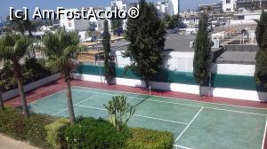 [P21] terenul de tenis lânga intrare » foto by Yolanda
 - 
<span class="allrVoted glyphicon glyphicon-heart hidden" id="av971074"></span>
<a class="m-l-10 hidden" id="sv971074" onclick="voting_Foto_DelVot(,971074,23789)" role="button">șterge vot <span class="glyphicon glyphicon-remove"></span></a>
<a id="v9971074" class=" c-red"  onclick="voting_Foto_SetVot(971074)" role="button"><span class="glyphicon glyphicon-heart-empty"></span> <b>LIKE</b> = Votează poza</a> <img class="hidden"  id="f971074W9" src="/imagini/loader.gif" border="0" /><span class="AjErrMes hidden" id="e971074ErM"></span>