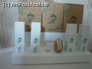 [P04] In flacoane sunt produse naturale, iar in plicuri sunt ustensile.  » foto by Sara.L
 - 
<span class="allrVoted glyphicon glyphicon-heart hidden" id="av976878"></span>
<a class="m-l-10 hidden" id="sv976878" onclick="voting_Foto_DelVot(,976878,23799)" role="button">șterge vot <span class="glyphicon glyphicon-remove"></span></a>
<a id="v9976878" class=" c-red"  onclick="voting_Foto_SetVot(976878)" role="button"><span class="glyphicon glyphicon-heart-empty"></span> <b>LIKE</b> = Votează poza</a> <img class="hidden"  id="f976878W9" src="/imagini/loader.gif" border="0" /><span class="AjErrMes hidden" id="e976878ErM"></span>