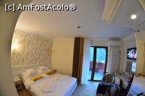 [P02] Grand Hotel Minerva Resort & SPA - camera (prin obiectiv grandangular, altfel nu poate fi cuprinsă în poză, atât de mare este...) » foto by Dragoș_MD
 - 
<span class="allrVoted glyphicon glyphicon-heart hidden" id="av1197360"></span>
<a class="m-l-10 hidden" id="sv1197360" onclick="voting_Foto_DelVot(,1197360,23822)" role="button">șterge vot <span class="glyphicon glyphicon-remove"></span></a>
<a id="v91197360" class=" c-red"  onclick="voting_Foto_SetVot(1197360)" role="button"><span class="glyphicon glyphicon-heart-empty"></span> <b>LIKE</b> = Votează poza</a> <img class="hidden"  id="f1197360W9" src="/imagini/loader.gif" border="0" /><span class="AjErrMes hidden" id="e1197360ErM"></span>