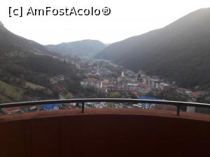 [P12] vedere de la balconul camerei noastre » foto by silvia tudoran
 - 
<span class="allrVoted glyphicon glyphicon-heart hidden" id="av1216445"></span>
<a class="m-l-10 hidden" id="sv1216445" onclick="voting_Foto_DelVot(,1216445,23822)" role="button">șterge vot <span class="glyphicon glyphicon-remove"></span></a>
<a id="v91216445" class=" c-red"  onclick="voting_Foto_SetVot(1216445)" role="button"><span class="glyphicon glyphicon-heart-empty"></span> <b>LIKE</b> = Votează poza</a> <img class="hidden"  id="f1216445W9" src="/imagini/loader.gif" border="0" /><span class="AjErrMes hidden" id="e1216445ErM"></span>