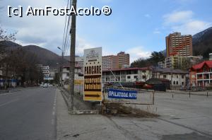 [P08] Indicatorul ce arăta că s-a ajuns la parcarea hotelului, cea de la drumul principal » foto by kelyboy
 - 
<span class="allrVoted glyphicon glyphicon-heart hidden" id="av1060620"></span>
<a class="m-l-10 hidden" id="sv1060620" onclick="voting_Foto_DelVot(,1060620,23822)" role="button">șterge vot <span class="glyphicon glyphicon-remove"></span></a>
<a id="v91060620" class=" c-red"  onclick="voting_Foto_SetVot(1060620)" role="button"><span class="glyphicon glyphicon-heart-empty"></span> <b>LIKE</b> = Votează poza</a> <img class="hidden"  id="f1060620W9" src="/imagini/loader.gif" border="0" /><span class="AjErrMes hidden" id="e1060620ErM"></span>