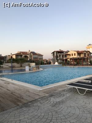 [P28] Piscina » foto by krisstinna
 - 
<span class="allrVoted glyphicon glyphicon-heart hidden" id="av1120979"></span>
<a class="m-l-10 hidden" id="sv1120979" onclick="voting_Foto_DelVot(,1120979,23829)" role="button">șterge vot <span class="glyphicon glyphicon-remove"></span></a>
<a id="v91120979" class=" c-red"  onclick="voting_Foto_SetVot(1120979)" role="button"><span class="glyphicon glyphicon-heart-empty"></span> <b>LIKE</b> = Votează poza</a> <img class="hidden"  id="f1120979W9" src="/imagini/loader.gif" border="0" /><span class="AjErrMes hidden" id="e1120979ErM"></span>