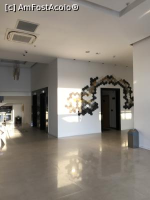[P09] Lobby » foto by krisstinna
 - 
<span class="allrVoted glyphicon glyphicon-heart hidden" id="av1120960"></span>
<a class="m-l-10 hidden" id="sv1120960" onclick="voting_Foto_DelVot(,1120960,23829)" role="button">șterge vot <span class="glyphicon glyphicon-remove"></span></a>
<a id="v91120960" class=" c-red"  onclick="voting_Foto_SetVot(1120960)" role="button"><span class="glyphicon glyphicon-heart-empty"></span> <b>LIKE</b> = Votează poza</a> <img class="hidden"  id="f1120960W9" src="/imagini/loader.gif" border="0" /><span class="AjErrMes hidden" id="e1120960ErM"></span>