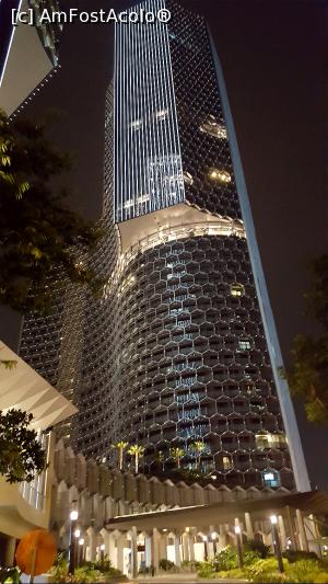 [P23] Doar niste 'banale' cladiri din Singapore » foto by r-Uca
 - 
<span class="allrVoted glyphicon glyphicon-heart hidden" id="av974671"></span>
<a class="m-l-10 hidden" id="sv974671" onclick="voting_Foto_DelVot(,974671,23831)" role="button">șterge vot <span class="glyphicon glyphicon-remove"></span></a>
<a id="v9974671" class=" c-red"  onclick="voting_Foto_SetVot(974671)" role="button"><span class="glyphicon glyphicon-heart-empty"></span> <b>LIKE</b> = Votează poza</a> <img class="hidden"  id="f974671W9" src="/imagini/loader.gif" border="0" /><span class="AjErrMes hidden" id="e974671ErM"></span>