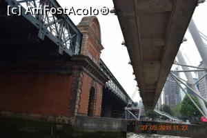 [P09] Trecem pe sub Waterloo Bridge » foto by Pușcașu Marin
 - 
<span class="allrVoted glyphicon glyphicon-heart hidden" id="av975980"></span>
<a class="m-l-10 hidden" id="sv975980" onclick="voting_Foto_DelVot(,975980,23850)" role="button">șterge vot <span class="glyphicon glyphicon-remove"></span></a>
<a id="v9975980" class=" c-red"  onclick="voting_Foto_SetVot(975980)" role="button"><span class="glyphicon glyphicon-heart-empty"></span> <b>LIKE</b> = Votează poza</a> <img class="hidden"  id="f975980W9" src="/imagini/loader.gif" border="0" /><span class="AjErrMes hidden" id="e975980ErM"></span>