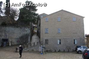 [P37] San Marino, Piazzale Domus Plebis, mergem spre turnuri, urcăm spre stânga... » foto by mprofeanu
 - 
<span class="allrVoted glyphicon glyphicon-heart hidden" id="av1345715"></span>
<a class="m-l-10 hidden" id="sv1345715" onclick="voting_Foto_DelVot(,1345715,23854)" role="button">șterge vot <span class="glyphicon glyphicon-remove"></span></a>
<a id="v91345715" class=" c-red"  onclick="voting_Foto_SetVot(1345715)" role="button"><span class="glyphicon glyphicon-heart-empty"></span> <b>LIKE</b> = Votează poza</a> <img class="hidden"  id="f1345715W9" src="/imagini/loader.gif" border="0" /><span class="AjErrMes hidden" id="e1345715ErM"></span>