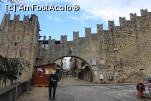 [P58] San Marino, Porta della Fratta » foto by mprofeanu
 - 
<span class="allrVoted glyphicon glyphicon-heart hidden" id="av1345736"></span>
<a class="m-l-10 hidden" id="sv1345736" onclick="voting_Foto_DelVot(,1345736,23854)" role="button">șterge vot <span class="glyphicon glyphicon-remove"></span></a>
<a id="v91345736" class=" c-red"  onclick="voting_Foto_SetVot(1345736)" role="button"><span class="glyphicon glyphicon-heart-empty"></span> <b>LIKE</b> = Votează poza</a> <img class="hidden"  id="f1345736W9" src="/imagini/loader.gif" border="0" /><span class="AjErrMes hidden" id="e1345736ErM"></span>