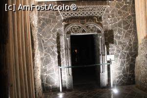 [P17] Wieliczka, Kopalni Soli, Kaplica Św. Antoniego (Capela Sf. Antonie), Sala 4, Intrarea în Capela cioplită în sare » foto by mprofeanu
 - 
<span class="allrVoted glyphicon glyphicon-heart hidden" id="av1355876"></span>
<a class="m-l-10 hidden" id="sv1355876" onclick="voting_Foto_DelVot(,1355876,23877)" role="button">șterge vot <span class="glyphicon glyphicon-remove"></span></a>
<a id="v91355876" class=" c-red"  onclick="voting_Foto_SetVot(1355876)" role="button"><span class="glyphicon glyphicon-heart-empty"></span> <b>LIKE</b> = Votează poza</a> <img class="hidden"  id="f1355876W9" src="/imagini/loader.gif" border="0" /><span class="AjErrMes hidden" id="e1355876ErM"></span>