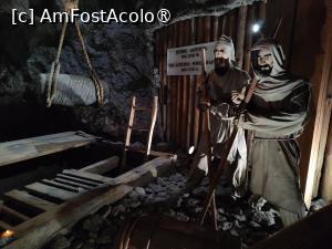 [P07] La pas prin salina Wieliczka » foto by crismis
 - 
<span class="allrVoted glyphicon glyphicon-heart hidden" id="av1478343"></span>
<a class="m-l-10 hidden" id="sv1478343" onclick="voting_Foto_DelVot(,1478343,23877)" role="button">șterge vot <span class="glyphicon glyphicon-remove"></span></a>
<a id="v91478343" class=" c-red"  onclick="voting_Foto_SetVot(1478343)" role="button"><span class="glyphicon glyphicon-heart-empty"></span> <b>LIKE</b> = Votează poza</a> <img class="hidden"  id="f1478343W9" src="/imagini/loader.gif" border="0" /><span class="AjErrMes hidden" id="e1478343ErM"></span>