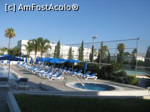 [P10] Piscina si ternul de tenis in spate » foto by zozo
 - 
<span class="allrVoted glyphicon glyphicon-heart hidden" id="av980644"></span>
<a class="m-l-10 hidden" id="sv980644" onclick="voting_Foto_DelVot(,980644,23887)" role="button">șterge vot <span class="glyphicon glyphicon-remove"></span></a>
<a id="v9980644" class=" c-red"  onclick="voting_Foto_SetVot(980644)" role="button"><span class="glyphicon glyphicon-heart-empty"></span> <b>LIKE</b> = Votează poza</a> <img class="hidden"  id="f980644W9" src="/imagini/loader.gif" border="0" /><span class="AjErrMes hidden" id="e980644ErM"></span>
