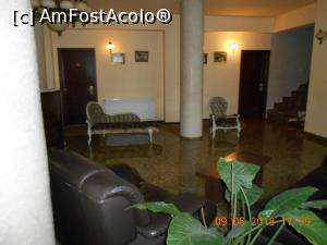 [P04] holul de la intrarea în hotel » foto by zlatna
 - 
<span class="allrVoted glyphicon glyphicon-heart hidden" id="av999099"></span>
<a class="m-l-10 hidden" id="sv999099" onclick="voting_Foto_DelVot(,999099,23892)" role="button">șterge vot <span class="glyphicon glyphicon-remove"></span></a>
<a id="v9999099" class=" c-red"  onclick="voting_Foto_SetVot(999099)" role="button"><span class="glyphicon glyphicon-heart-empty"></span> <b>LIKE</b> = Votează poza</a> <img class="hidden"  id="f999099W9" src="/imagini/loader.gif" border="0" /><span class="AjErrMes hidden" id="e999099ErM"></span>