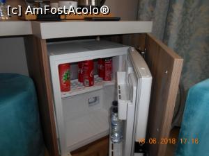 [P08] minibarul cu răcoritoare și apă » foto by zlatna
 - 
<span class="allrVoted glyphicon glyphicon-heart hidden" id="av980994"></span>
<a class="m-l-10 hidden" id="sv980994" onclick="voting_Foto_DelVot(,980994,23899)" role="button">șterge vot <span class="glyphicon glyphicon-remove"></span></a>
<a id="v9980994" class=" c-red"  onclick="voting_Foto_SetVot(980994)" role="button"><span class="glyphicon glyphicon-heart-empty"></span> <b>LIKE</b> = Votează poza</a> <img class="hidden"  id="f980994W9" src="/imagini/loader.gif" border="0" /><span class="AjErrMes hidden" id="e980994ErM"></span>