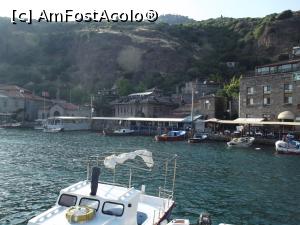 [P05] Clădirile din portul Assos, printre care şi Assos Behram Hotel » foto by irinad
 - 
<span class="allrVoted glyphicon glyphicon-heart hidden" id="av981981"></span>
<a class="m-l-10 hidden" id="sv981981" onclick="voting_Foto_DelVot(,981981,23921)" role="button">șterge vot <span class="glyphicon glyphicon-remove"></span></a>
<a id="v9981981" class=" c-red"  onclick="voting_Foto_SetVot(981981)" role="button"><span class="glyphicon glyphicon-heart-empty"></span> <b>LIKE</b> = Votează poza</a> <img class="hidden"  id="f981981W9" src="/imagini/loader.gif" border="0" /><span class="AjErrMes hidden" id="e981981ErM"></span>