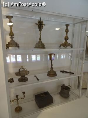 [P12] Obiecte metalice de cult - muzeul fostei Mănăstiri Apostolache.  » foto by tata123 🔱
 - 
<span class="allrVoted glyphicon glyphicon-heart hidden" id="av1001668"></span>
<a class="m-l-10 hidden" id="sv1001668" onclick="voting_Foto_DelVot(,1001668,23926)" role="button">șterge vot <span class="glyphicon glyphicon-remove"></span></a>
<a id="v91001668" class=" c-red"  onclick="voting_Foto_SetVot(1001668)" role="button"><span class="glyphicon glyphicon-heart-empty"></span> <b>LIKE</b> = Votează poza</a> <img class="hidden"  id="f1001668W9" src="/imagini/loader.gif" border="0" /><span class="AjErrMes hidden" id="e1001668ErM"></span>