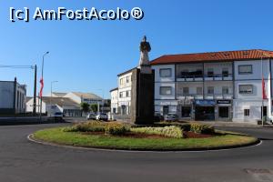 [P21] Angra do Heroismo, Statuia lui Alvaro Martins Homem fondatorul satului Angra, acum aproape 550 de ani » foto by mprofeanu
 - 
<span class="allrVoted glyphicon glyphicon-heart hidden" id="av982652"></span>
<a class="m-l-10 hidden" id="sv982652" onclick="voting_Foto_DelVot(,982652,23929)" role="button">șterge vot <span class="glyphicon glyphicon-remove"></span></a>
<a id="v9982652" class=" c-red"  onclick="voting_Foto_SetVot(982652)" role="button"><span class="glyphicon glyphicon-heart-empty"></span> <b>LIKE</b> = Votează poza</a> <img class="hidden"  id="f982652W9" src="/imagini/loader.gif" border="0" /><span class="AjErrMes hidden" id="e982652ErM"></span>