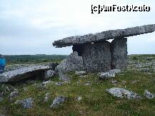 [P38] acesta este cel mai important mormant neolitic al zonei. are mai putin de 2 m inaltime si aproximativ tot atat latime si adancime » foto by a.sr*
 - 
<span class="allrVoted glyphicon glyphicon-heart hidden" id="av259177"></span>
<a class="m-l-10 hidden" id="sv259177" onclick="voting_Foto_DelVot(,259177,23932)" role="button">șterge vot <span class="glyphicon glyphicon-remove"></span></a>
<a id="v9259177" class=" c-red"  onclick="voting_Foto_SetVot(259177)" role="button"><span class="glyphicon glyphicon-heart-empty"></span> <b>LIKE</b> = Votează poza</a> <img class="hidden"  id="f259177W9" src="/imagini/loader.gif" border="0" /><span class="AjErrMes hidden" id="e259177ErM"></span>
