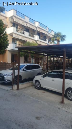 [P08] parcare hotel » foto by hunter53
 - 
<span class="allrVoted glyphicon glyphicon-heart hidden" id="av1373976"></span>
<a class="m-l-10 hidden" id="sv1373976" onclick="voting_Foto_DelVot(,1373976,23942)" role="button">șterge vot <span class="glyphicon glyphicon-remove"></span></a>
<a id="v91373976" class=" c-red"  onclick="voting_Foto_SetVot(1373976)" role="button"><span class="glyphicon glyphicon-heart-empty"></span> <b>LIKE</b> = Votează poza</a> <img class="hidden"  id="f1373976W9" src="/imagini/loader.gif" border="0" /><span class="AjErrMes hidden" id="e1373976ErM"></span>