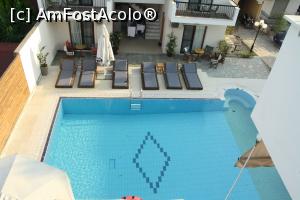 [P02] Piscina hotelului Syrtaki » foto by alexutza
 - 
<span class="allrVoted glyphicon glyphicon-heart hidden" id="av983057"></span>
<a class="m-l-10 hidden" id="sv983057" onclick="voting_Foto_DelVot(,983057,23942)" role="button">șterge vot <span class="glyphicon glyphicon-remove"></span></a>
<a id="v9983057" class=" c-red"  onclick="voting_Foto_SetVot(983057)" role="button"><span class="glyphicon glyphicon-heart-empty"></span> <b>LIKE</b> = Votează poza</a> <img class="hidden"  id="f983057W9" src="/imagini/loader.gif" border="0" /><span class="AjErrMes hidden" id="e983057ErM"></span>