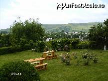 [P04] Vedere de la Conac, se vede gradina care e superba cu ascutitorul cel vechi si jos la poalele dealului e Urlatiul » foto by Valentina69
 - 
<span class="allrVoted glyphicon glyphicon-heart hidden" id="av79629"></span>
<a class="m-l-10 hidden" id="sv79629" onclick="voting_Foto_DelVot(,79629,23947)" role="button">șterge vot <span class="glyphicon glyphicon-remove"></span></a>
<a id="v979629" class=" c-red"  onclick="voting_Foto_SetVot(79629)" role="button"><span class="glyphicon glyphicon-heart-empty"></span> <b>LIKE</b> = Votează poza</a> <img class="hidden"  id="f79629W9" src="/imagini/loader.gif" border="0" /><span class="AjErrMes hidden" id="e79629ErM"></span>