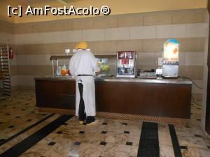 [P41] Iberostar Kantaoui Bay - În restaurant.  » foto by iulianic
 - 
<span class="allrVoted glyphicon glyphicon-heart hidden" id="av1076000"></span>
<a class="m-l-10 hidden" id="sv1076000" onclick="voting_Foto_DelVot(,1076000,23960)" role="button">șterge vot <span class="glyphicon glyphicon-remove"></span></a>
<a id="v91076000" class=" c-red"  onclick="voting_Foto_SetVot(1076000)" role="button"><span class="glyphicon glyphicon-heart-empty"></span> <b>LIKE</b> = Votează poza</a> <img class="hidden"  id="f1076000W9" src="/imagini/loader.gif" border="0" /><span class="AjErrMes hidden" id="e1076000ErM"></span>