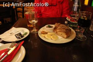 [P32] Sliema, Restaurantul Ta' Kris ne-a oferit "<i>Bigilla”</i> (piure de fasole tradițional maltez<i>), pâine și biscuiți</i> » foto by mprofeanu
 - 
<span class="allrVoted glyphicon glyphicon-heart hidden" id="av1274634"></span>
<a class="m-l-10 hidden" id="sv1274634" onclick="voting_Foto_DelVot(,1274634,23969)" role="button">șterge vot <span class="glyphicon glyphicon-remove"></span></a>
<a id="v91274634" class=" c-red"  onclick="voting_Foto_SetVot(1274634)" role="button"><span class="glyphicon glyphicon-heart-empty"></span> <b>LIKE</b> = Votează poza</a> <img class="hidden"  id="f1274634W9" src="/imagini/loader.gif" border="0" /><span class="AjErrMes hidden" id="e1274634ErM"></span>