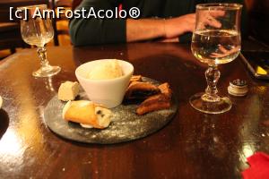[P37] Sliema, Restaurantul Ta' Kris, Dulcele maltez Imqaret, Helwa tat-tork, Înghețată malteză, Cannoli și Pandișpan maltez cam tare.... » foto by mprofeanu
 - 
<span class="allrVoted glyphicon glyphicon-heart hidden" id="av1274639"></span>
<a class="m-l-10 hidden" id="sv1274639" onclick="voting_Foto_DelVot(,1274639,23969)" role="button">șterge vot <span class="glyphicon glyphicon-remove"></span></a>
<a id="v91274639" class=" c-red"  onclick="voting_Foto_SetVot(1274639)" role="button"><span class="glyphicon glyphicon-heart-empty"></span> <b>LIKE</b> = Votează poza</a> <img class="hidden"  id="f1274639W9" src="/imagini/loader.gif" border="0" /><span class="AjErrMes hidden" id="e1274639ErM"></span>