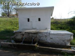 [P01] În apropierea Mănăstirii Jercălăi, un izvor din care, apa curge de mai bine de 100 ani, rece, limpede și curată.  » foto by mihaelavoicu
 - 
<span class="allrVoted glyphicon glyphicon-heart hidden" id="av985150"></span>
<a class="m-l-10 hidden" id="sv985150" onclick="voting_Foto_DelVot(,985150,23972)" role="button">șterge vot <span class="glyphicon glyphicon-remove"></span></a>
<a id="v9985150" class=" c-red"  onclick="voting_Foto_SetVot(985150)" role="button"><span class="glyphicon glyphicon-heart-empty"></span> <b>LIKE</b> = Votează poza</a> <img class="hidden"  id="f985150W9" src="/imagini/loader.gif" border="0" /><span class="AjErrMes hidden" id="e985150ErM"></span>