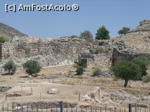 [P02] Zidurile cetatii Micene si drumul care duce la Poarta leilor » foto by argemi*
 - 
<span class="allrVoted glyphicon glyphicon-heart hidden" id="av984697"></span>
<a class="m-l-10 hidden" id="sv984697" onclick="voting_Foto_DelVot(,984697,23974)" role="button">șterge vot <span class="glyphicon glyphicon-remove"></span></a>
<a id="v9984697" class=" c-red"  onclick="voting_Foto_SetVot(984697)" role="button"><span class="glyphicon glyphicon-heart-empty"></span> <b>LIKE</b> = Votează poza</a> <img class="hidden"  id="f984697W9" src="/imagini/loader.gif" border="0" /><span class="AjErrMes hidden" id="e984697ErM"></span>