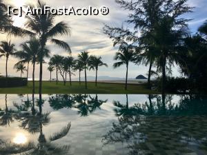 [P19] O piscina din cadrul resortului Anantara Si Kao » foto by rentea
 - 
<span class="allrVoted glyphicon glyphicon-heart hidden" id="av987948"></span>
<a class="m-l-10 hidden" id="sv987948" onclick="voting_Foto_DelVot(,987948,24013)" role="button">șterge vot <span class="glyphicon glyphicon-remove"></span></a>
<a id="v9987948" class=" c-red"  onclick="voting_Foto_SetVot(987948)" role="button"><span class="glyphicon glyphicon-heart-empty"></span> <b>LIKE</b> = Votează poza</a> <img class="hidden"  id="f987948W9" src="/imagini/loader.gif" border="0" /><span class="AjErrMes hidden" id="e987948ErM"></span>