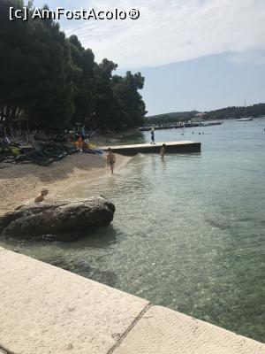 [P81] Plaja hotelului Dalmacija » foto by krisstinna
 - 
<span class="allrVoted glyphicon glyphicon-heart hidden" id="av988788"></span>
<a class="m-l-10 hidden" id="sv988788" onclick="voting_Foto_DelVot(,988788,24020)" role="button">șterge vot <span class="glyphicon glyphicon-remove"></span></a>
<a id="v9988788" class=" c-red"  onclick="voting_Foto_SetVot(988788)" role="button"><span class="glyphicon glyphicon-heart-empty"></span> <b>LIKE</b> = Votează poza</a> <img class="hidden"  id="f988788W9" src="/imagini/loader.gif" border="0" /><span class="AjErrMes hidden" id="e988788ErM"></span>
