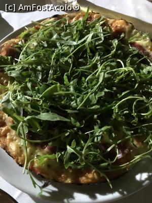 [P23] Pizza acoperită cu rucola, salata mea preferată. Am mâncat eu toată verdeața, curăță sângele de toxine.  » foto by krisstinna
 - 
<span class="allrVoted glyphicon glyphicon-heart hidden" id="av1039025"></span>
<a class="m-l-10 hidden" id="sv1039025" onclick="voting_Foto_DelVot(,1039025,24022)" role="button">șterge vot <span class="glyphicon glyphicon-remove"></span></a>
<a id="v91039025" class=" c-red"  onclick="voting_Foto_SetVot(1039025)" role="button"><span class="glyphicon glyphicon-heart-empty"></span> <b>LIKE</b> = Votează poza</a> <img class="hidden"  id="f1039025W9" src="/imagini/loader.gif" border="0" /><span class="AjErrMes hidden" id="e1039025ErM"></span>