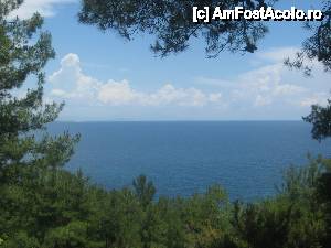 [P04] Intre Makryammos Bungallows si Marble Beach, exista cateva carari ce coboara spre mare, imaginile sunt superbe!  » foto by dorgo
 - 
<span class="allrVoted glyphicon glyphicon-heart hidden" id="av438510"></span>
<a class="m-l-10 hidden" id="sv438510" onclick="voting_Foto_DelVot(,438510,24033)" role="button">șterge vot <span class="glyphicon glyphicon-remove"></span></a>
<a id="v9438510" class=" c-red"  onclick="voting_Foto_SetVot(438510)" role="button"><span class="glyphicon glyphicon-heart-empty"></span> <b>LIKE</b> = Votează poza</a> <img class="hidden"  id="f438510W9" src="/imagini/loader.gif" border="0" /><span class="AjErrMes hidden" id="e438510ErM"></span>