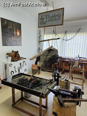 [P23] Atelierul de fierărie. » foto by tata123 🔱
 - 
<span class="allrVoted glyphicon glyphicon-heart hidden" id="av1366370"></span>
<a class="m-l-10 hidden" id="sv1366370" onclick="voting_Foto_DelVot(,1366370,24038)" role="button">șterge vot <span class="glyphicon glyphicon-remove"></span></a>
<a id="v91366370" class=" c-red"  onclick="voting_Foto_SetVot(1366370)" role="button"><span class="glyphicon glyphicon-heart-empty"></span> <b>LIKE</b> = Votează poza</a> <img class="hidden"  id="f1366370W9" src="/imagini/loader.gif" border="0" /><span class="AjErrMes hidden" id="e1366370ErM"></span>
