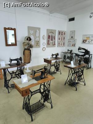 [P26] Atelier de croitorie - modele de mașini de cusut. » foto by tata123 🔱
 - 
<span class="allrVoted glyphicon glyphicon-heart hidden" id="av1366373"></span>
<a class="m-l-10 hidden" id="sv1366373" onclick="voting_Foto_DelVot(,1366373,24038)" role="button">șterge vot <span class="glyphicon glyphicon-remove"></span></a>
<a id="v91366373" class=" c-red"  onclick="voting_Foto_SetVot(1366373)" role="button"><span class="glyphicon glyphicon-heart-empty"></span> <b>LIKE</b> = Votează poza</a> <img class="hidden"  id="f1366373W9" src="/imagini/loader.gif" border="0" /><span class="AjErrMes hidden" id="e1366373ErM"></span>
