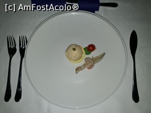 [P37] Din partea casei la Restaurantul Ancora. A fost halimai general la ce foame aveam noi după o zi de drum...  » foto by Aurici
 - 
<span class="allrVoted glyphicon glyphicon-heart hidden" id="av990186"></span>
<a class="m-l-10 hidden" id="sv990186" onclick="voting_Foto_DelVot(,990186,24044)" role="button">șterge vot <span class="glyphicon glyphicon-remove"></span></a>
<a id="v9990186" class=" c-red"  onclick="voting_Foto_SetVot(990186)" role="button"><span class="glyphicon glyphicon-heart-empty"></span> <b>LIKE</b> = Votează poza</a> <img class="hidden"  id="f990186W9" src="/imagini/loader.gif" border="0" /><span class="AjErrMes hidden" id="e990186ErM"></span>