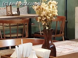 [P30] In interiorul restaurantului Kazan » foto by DOINITA
 - 
<span class="allrVoted glyphicon glyphicon-heart hidden" id="av990215"></span>
<a class="m-l-10 hidden" id="sv990215" onclick="voting_Foto_DelVot(,990215,24045)" role="button">șterge vot <span class="glyphicon glyphicon-remove"></span></a>
<a id="v9990215" class=" c-red"  onclick="voting_Foto_SetVot(990215)" role="button"><span class="glyphicon glyphicon-heart-empty"></span> <b>LIKE</b> = Votează poza</a> <img class="hidden"  id="f990215W9" src="/imagini/loader.gif" border="0" /><span class="AjErrMes hidden" id="e990215ErM"></span>