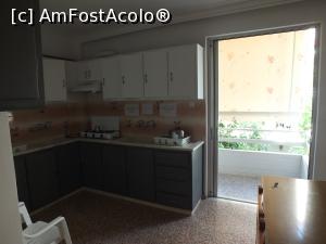 [P05] Bucătăria comună, și ea cu balcon.  » foto by dognean
 - 
<span class="allrVoted glyphicon glyphicon-heart hidden" id="av991720"></span>
<a class="m-l-10 hidden" id="sv991720" onclick="voting_Foto_DelVot(,991720,24068)" role="button">șterge vot <span class="glyphicon glyphicon-remove"></span></a>
<a id="v9991720" class=" c-red"  onclick="voting_Foto_SetVot(991720)" role="button"><span class="glyphicon glyphicon-heart-empty"></span> <b>LIKE</b> = Votează poza</a> <img class="hidden"  id="f991720W9" src="/imagini/loader.gif" border="0" /><span class="AjErrMes hidden" id="e991720ErM"></span>