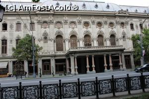 [P61] Tbilisi, Teatrul Rustaveli » foto by mprofeanu
 - 
<span class="allrVoted glyphicon glyphicon-heart hidden" id="av1152102"></span>
<a class="m-l-10 hidden" id="sv1152102" onclick="voting_Foto_DelVot(,1152102,24087)" role="button">șterge vot <span class="glyphicon glyphicon-remove"></span></a>
<a id="v91152102" class=" c-red"  onclick="voting_Foto_SetVot(1152102)" role="button"><span class="glyphicon glyphicon-heart-empty"></span> <b>LIKE</b> = Votează poza</a> <img class="hidden"  id="f1152102W9" src="/imagini/loader.gif" border="0" /><span class="AjErrMes hidden" id="e1152102ErM"></span>