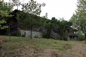 [P39] Tbilisi, Muzeul de Etnografie în Aer Liber, Regiunea Imereti, Casă Oda foarte mare, nu se vizitează în interior » foto by mprofeanu
 - 
<span class="allrVoted glyphicon glyphicon-heart hidden" id="av1153812"></span>
<a class="m-l-10 hidden" id="sv1153812" onclick="voting_Foto_DelVot(,1153812,24087)" role="button">șterge vot <span class="glyphicon glyphicon-remove"></span></a>
<a id="v91153812" class=" c-red"  onclick="voting_Foto_SetVot(1153812)" role="button"><span class="glyphicon glyphicon-heart-empty"></span> <b>LIKE</b> = Votează poza</a> <img class="hidden"  id="f1153812W9" src="/imagini/loader.gif" border="0" /><span class="AjErrMes hidden" id="e1153812ErM"></span>
