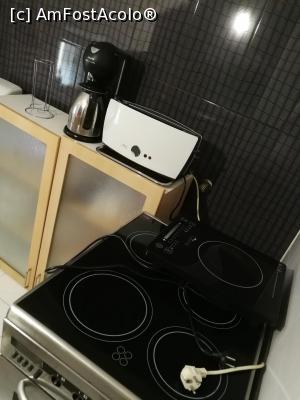 [P21] Aragazul, plita, prajitorul de paine si filtrul de cafea » foto by LaraCroft
 - 
<span class="allrVoted glyphicon glyphicon-heart hidden" id="av1084230"></span>
<a class="m-l-10 hidden" id="sv1084230" onclick="voting_Foto_DelVot(,1084230,24090)" role="button">șterge vot <span class="glyphicon glyphicon-remove"></span></a>
<a id="v91084230" class=" c-red"  onclick="voting_Foto_SetVot(1084230)" role="button"><span class="glyphicon glyphicon-heart-empty"></span> <b>LIKE</b> = Votează poza</a> <img class="hidden"  id="f1084230W9" src="/imagini/loader.gif" border="0" /><span class="AjErrMes hidden" id="e1084230ErM"></span>