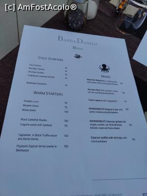 [P13] Restaurant Barba Danilo - camping Ulika Rovinj; meniu » foto by crismis
 - 
<span class="allrVoted glyphicon glyphicon-heart hidden" id="av1353375"></span>
<a class="m-l-10 hidden" id="sv1353375" onclick="voting_Foto_DelVot(,1353375,24110)" role="button">șterge vot <span class="glyphicon glyphicon-remove"></span></a>
<a id="v91353375" class=" c-red"  onclick="voting_Foto_SetVot(1353375)" role="button"><span class="glyphicon glyphicon-heart-empty"></span> <b>LIKE</b> = Votează poza</a> <img class="hidden"  id="f1353375W9" src="/imagini/loader.gif" border="0" /><span class="AjErrMes hidden" id="e1353375ErM"></span>