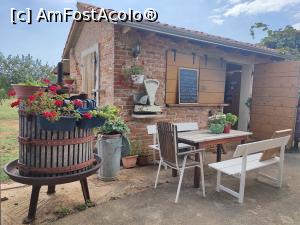 [P25] Restaurant La Vigna » foto by crismis
 - 
<span class="allrVoted glyphicon glyphicon-heart hidden" id="av1353387"></span>
<a class="m-l-10 hidden" id="sv1353387" onclick="voting_Foto_DelVot(,1353387,24110)" role="button">șterge vot <span class="glyphicon glyphicon-remove"></span></a>
<a id="v91353387" class=" c-red"  onclick="voting_Foto_SetVot(1353387)" role="button"><span class="glyphicon glyphicon-heart-empty"></span> <b>LIKE</b> = Votează poza</a> <img class="hidden"  id="f1353387W9" src="/imagini/loader.gif" border="0" /><span class="AjErrMes hidden" id="e1353387ErM"></span>