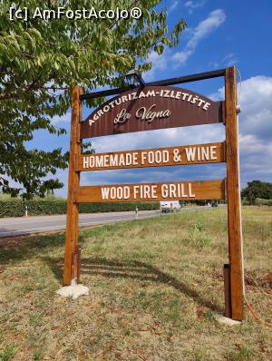 [P27] Restaurant La Vigna; intrarea dinspre șosea » foto by crismis
 - 
<span class="allrVoted glyphicon glyphicon-heart hidden" id="av1353389"></span>
<a class="m-l-10 hidden" id="sv1353389" onclick="voting_Foto_DelVot(,1353389,24110)" role="button">șterge vot <span class="glyphicon glyphicon-remove"></span></a>
<a id="v91353389" class=" c-red"  onclick="voting_Foto_SetVot(1353389)" role="button"><span class="glyphicon glyphicon-heart-empty"></span> <b>LIKE</b> = Votează poza</a> <img class="hidden"  id="f1353389W9" src="/imagini/loader.gif" border="0" /><span class="AjErrMes hidden" id="e1353389ErM"></span>