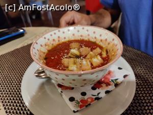 [P39] Restaurant La Vigna; supă de roșii foarte bună » foto by crismis
 - 
<span class="allrVoted glyphicon glyphicon-heart hidden" id="av1353401"></span>
<a class="m-l-10 hidden" id="sv1353401" onclick="voting_Foto_DelVot(,1353401,24110)" role="button">șterge vot <span class="glyphicon glyphicon-remove"></span></a>
<a id="v91353401" class=" c-red"  onclick="voting_Foto_SetVot(1353401)" role="button"><span class="glyphicon glyphicon-heart-empty"></span> <b>LIKE</b> = Votează poza</a> <img class="hidden"  id="f1353401W9" src="/imagini/loader.gif" border="0" /><span class="AjErrMes hidden" id="e1353401ErM"></span>