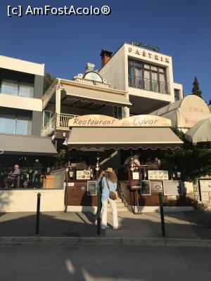 [P02] Lovor Restaurant, Rovinj » foto by krisstinna
 - 
<span class="allrVoted glyphicon glyphicon-heart hidden" id="av1016631"></span>
<a class="m-l-10 hidden" id="sv1016631" onclick="voting_Foto_DelVot(,1016631,24110)" role="button">șterge vot <span class="glyphicon glyphicon-remove"></span></a>
<a id="v91016631" class=" c-red"  onclick="voting_Foto_SetVot(1016631)" role="button"><span class="glyphicon glyphicon-heart-empty"></span> <b>LIKE</b> = Votează poza</a> <img class="hidden"  id="f1016631W9" src="/imagini/loader.gif" border="0" /><span class="AjErrMes hidden" id="e1016631ErM"></span>