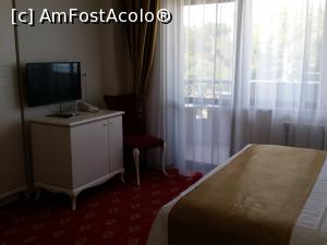 [P10] pat cu tv si iesire balcon -camera double king » foto by ctr
 - 
<span class="allrVoted glyphicon glyphicon-heart hidden" id="av1008763"></span>
<a class="m-l-10 hidden" id="sv1008763" onclick="voting_Foto_DelVot(,1008763,24119)" role="button">șterge vot <span class="glyphicon glyphicon-remove"></span></a>
<a id="v91008763" class=" c-red"  onclick="voting_Foto_SetVot(1008763)" role="button"><span class="glyphicon glyphicon-heart-empty"></span> <b>LIKE</b> = Votează poza</a> <img class="hidden"  id="f1008763W9" src="/imagini/loader.gif" border="0" /><span class="AjErrMes hidden" id="e1008763ErM"></span>