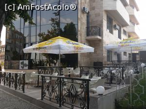 [P02] Vedere restaurant hotel dinspre strada » foto by ctr
 - 
<span class="allrVoted glyphicon glyphicon-heart hidden" id="av1008755"></span>
<a class="m-l-10 hidden" id="sv1008755" onclick="voting_Foto_DelVot(,1008755,24119)" role="button">șterge vot <span class="glyphicon glyphicon-remove"></span></a>
<a id="v91008755" class=" c-red"  onclick="voting_Foto_SetVot(1008755)" role="button"><span class="glyphicon glyphicon-heart-empty"></span> <b>LIKE</b> = Votează poza</a> <img class="hidden"  id="f1008755W9" src="/imagini/loader.gif" border="0" /><span class="AjErrMes hidden" id="e1008755ErM"></span>